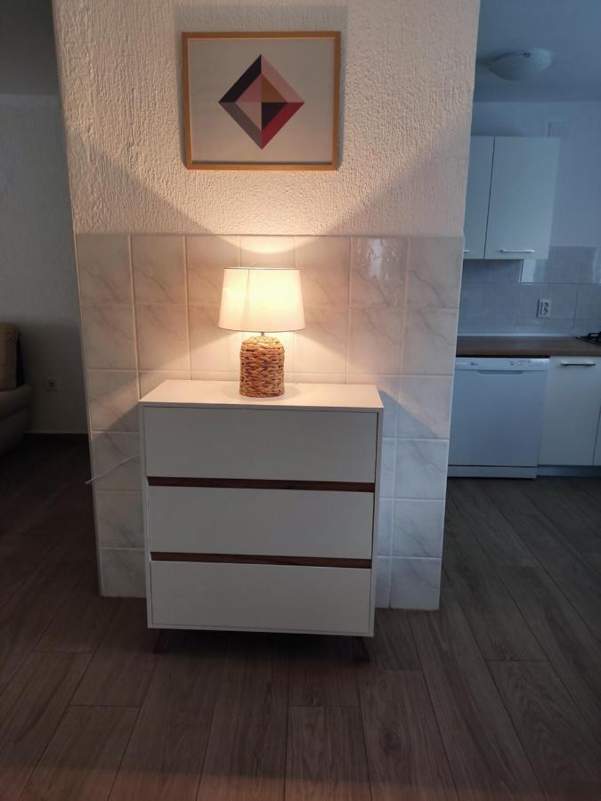 Apartment Premantura Exteriör bild